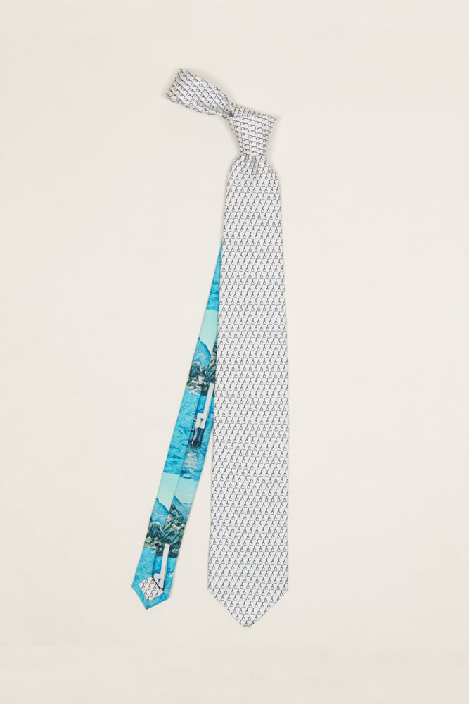 Cravatta Pura Seta | Bianca con Logo Blu & Codino Colorato